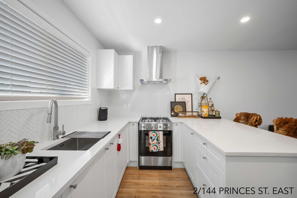 Photos of 142 Princes St. East & Frank Grey Pl. undefined
