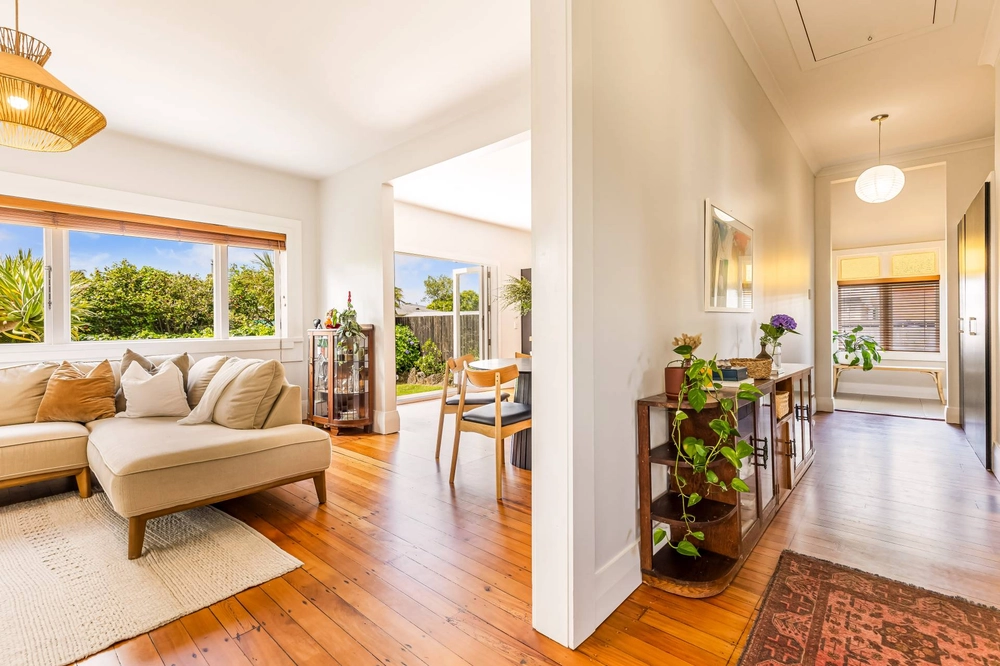 Photos of 1/5 kotuku street te