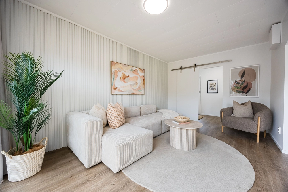 Photos of 83 Centreway Road