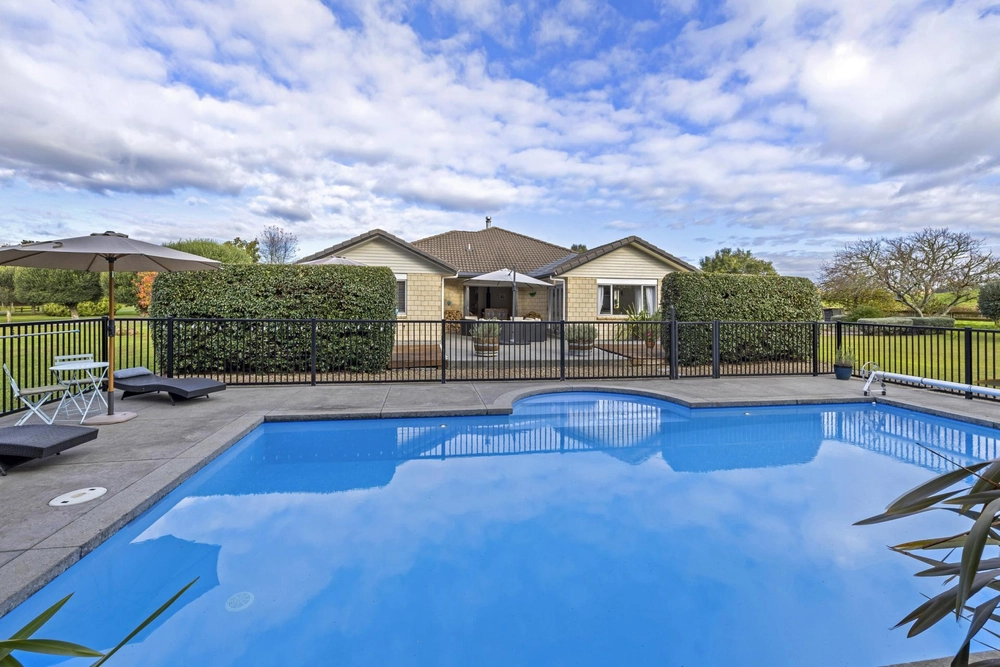 Photos of 46 Glen Ida Way