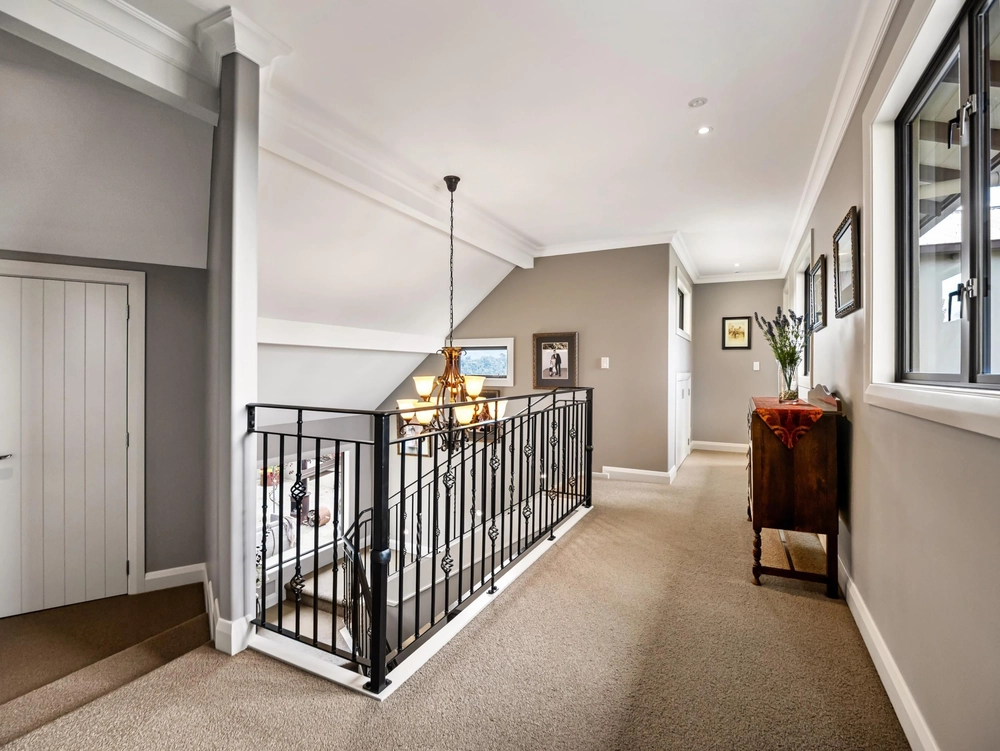 Photos of 265A Hot Springs Road