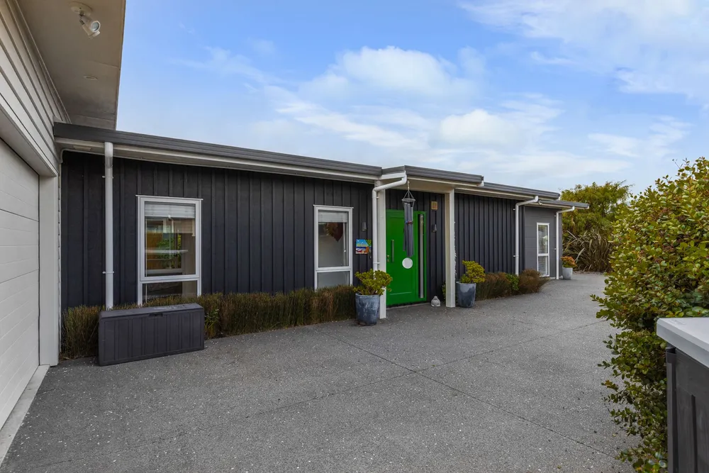 Photos of 39 Waipunahau Road