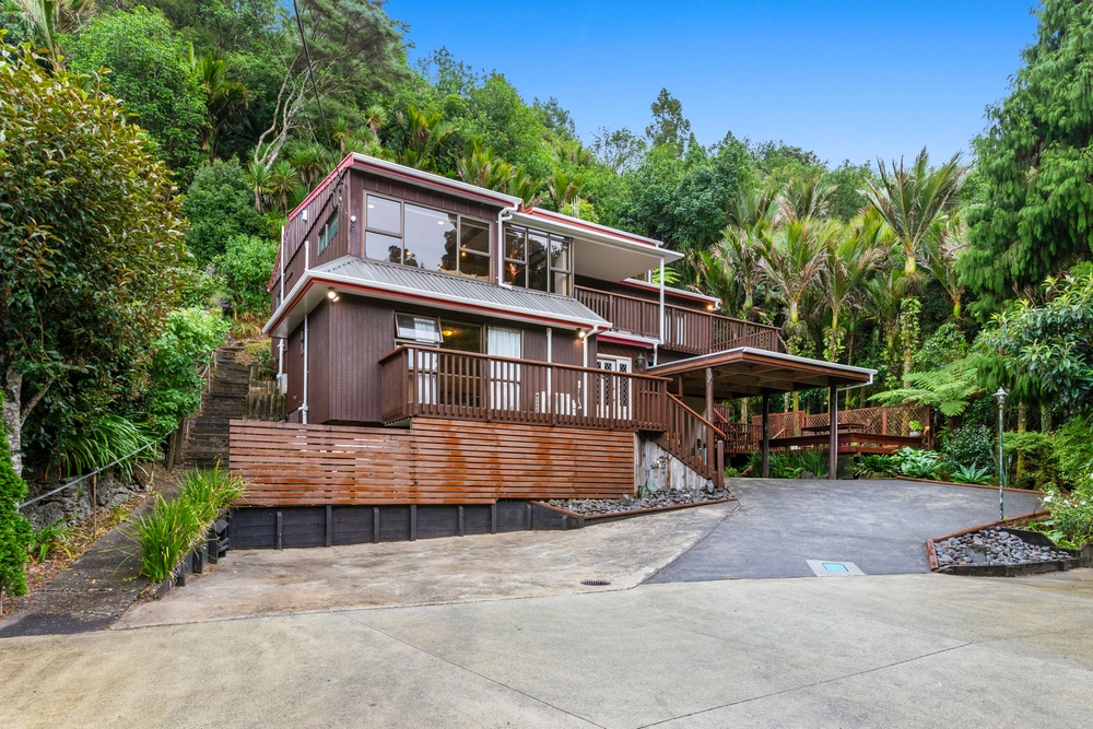 Photos of 54 Wood Bay Road