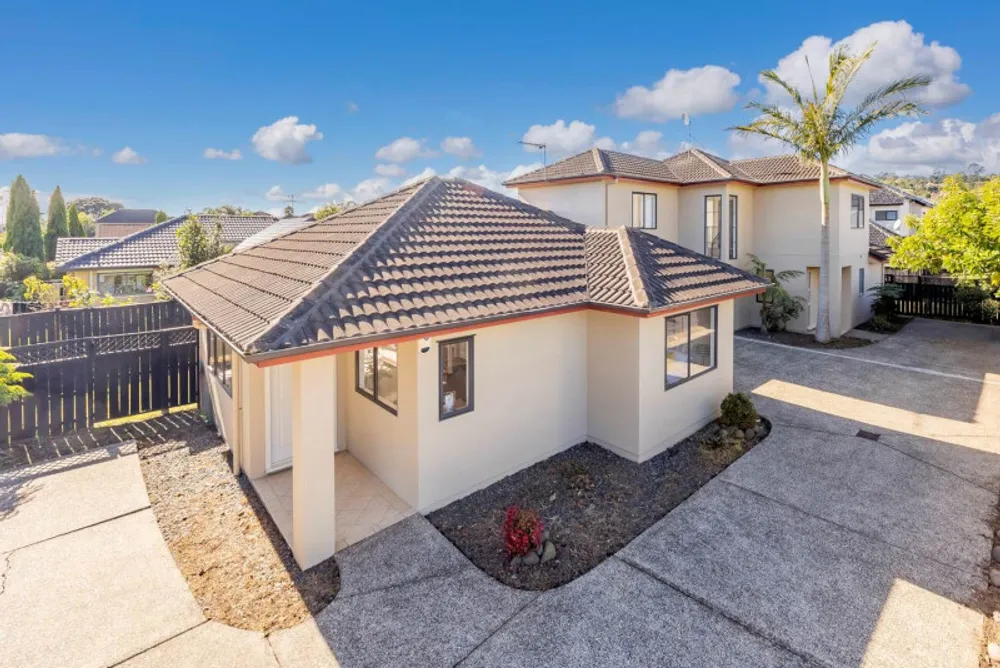 Photos of 373 Chapel Road