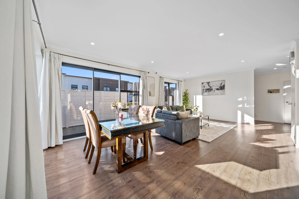 Photos of 9 Vincent McGrath Crescent