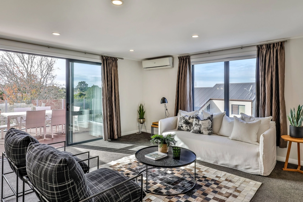 Photos of 88 Tiroroa Avenue