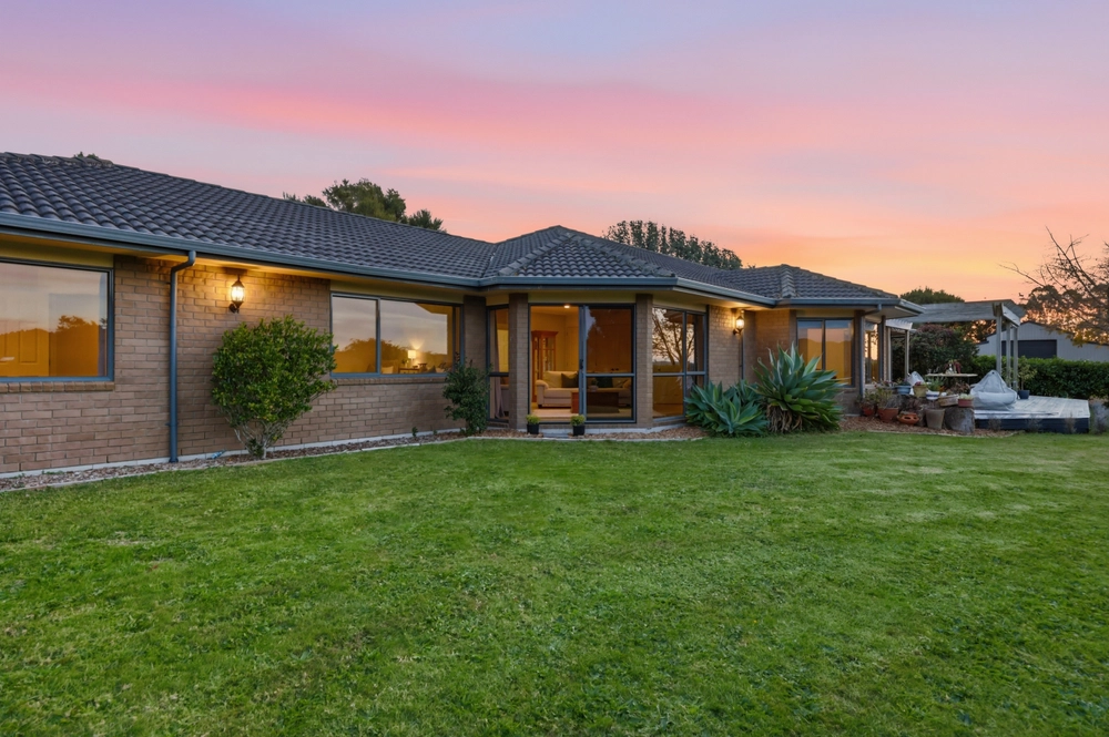 Photos of 94 Sowerby Heights