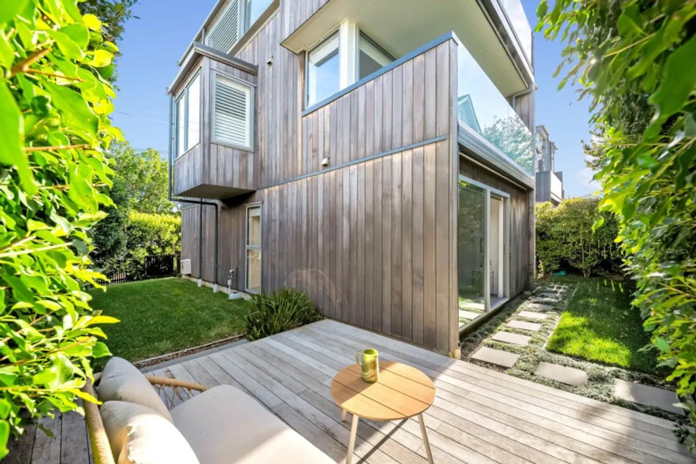 Photos of 4B Rawhitiroa Road