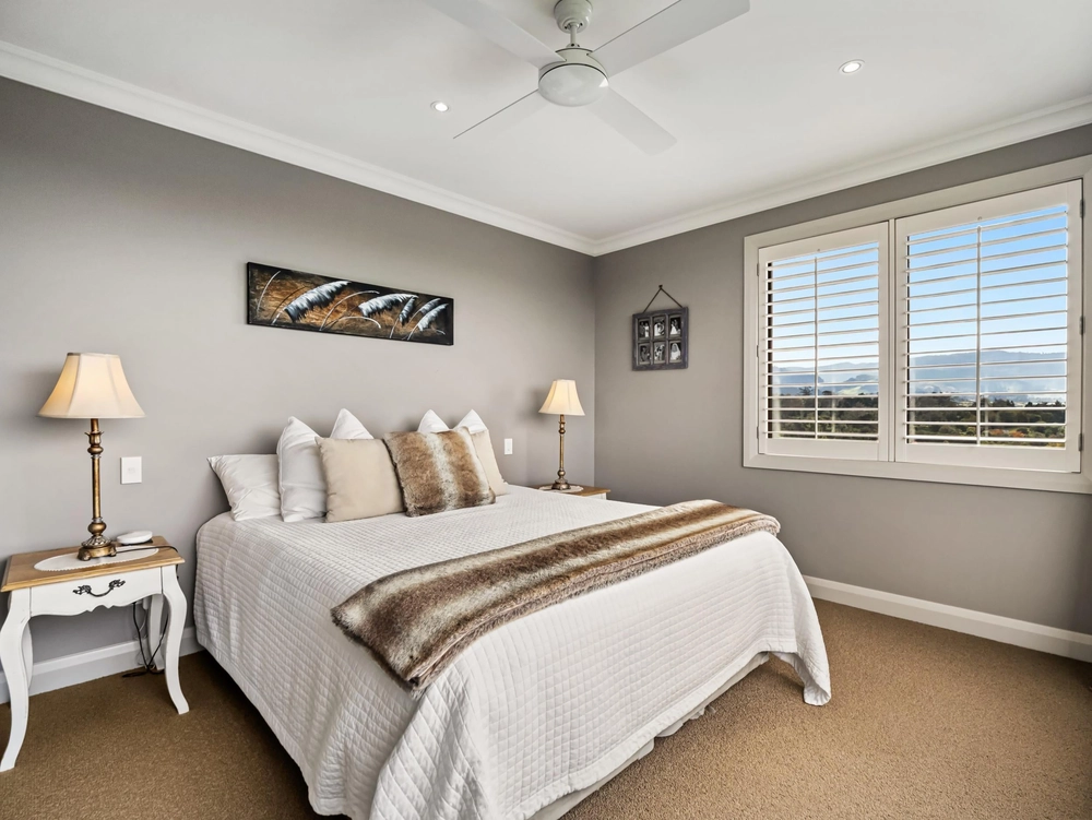 Photos of 265A Hot Springs Road