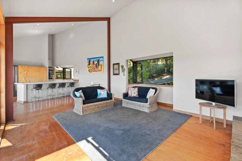 Photos of 31 Marine View Road