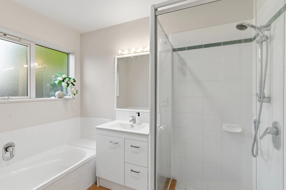 Photos of 18 Harvard Avenue
