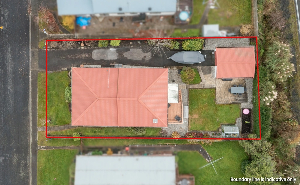 Photos of 47 Kinmont Crescent