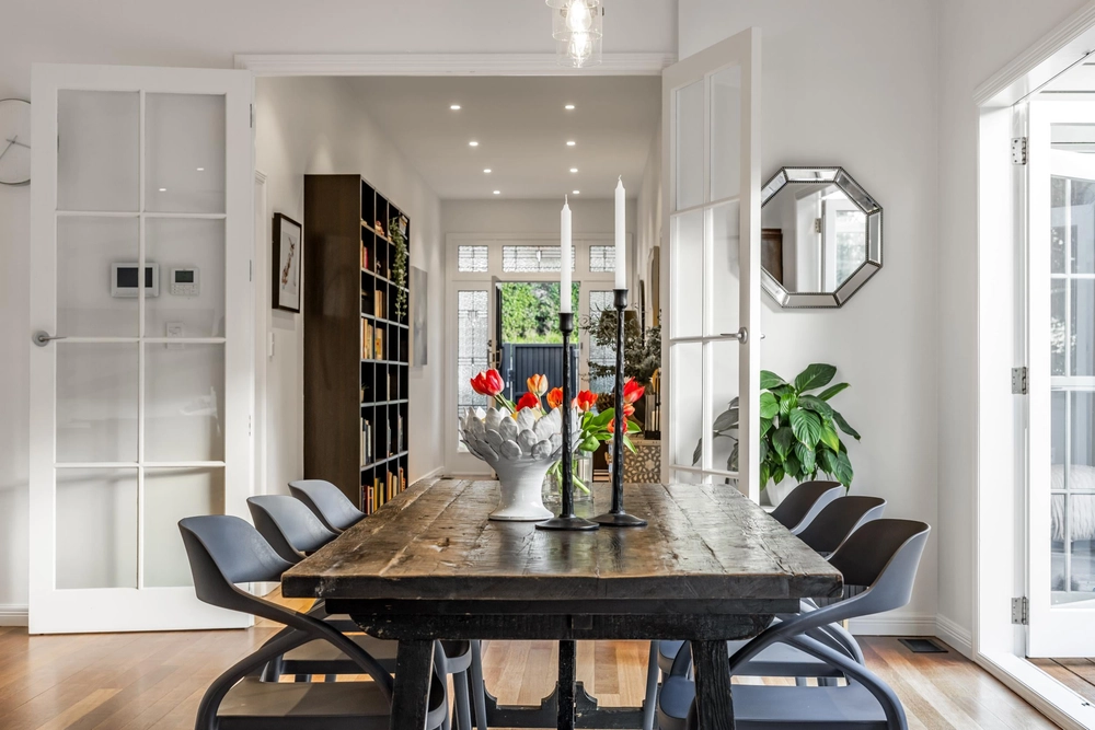 Photos of 12 Woodley Avenue