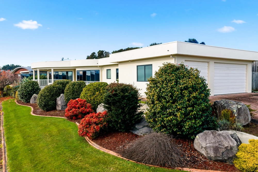Photos of 45 Arrowsmith Avenue