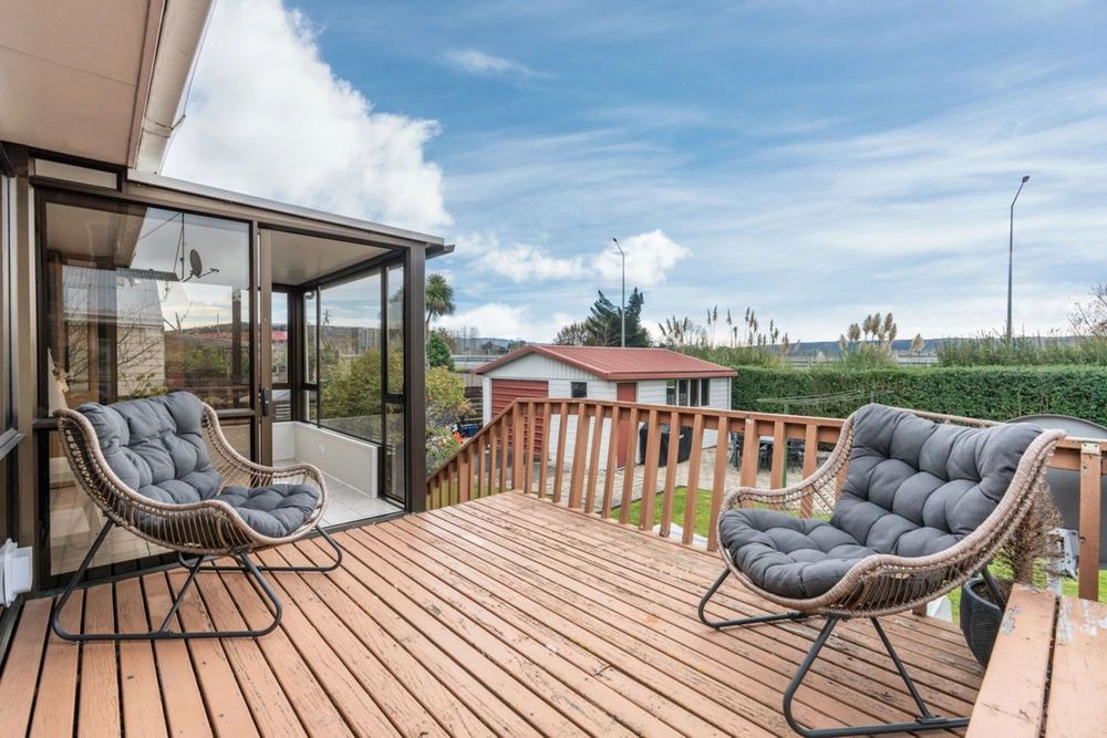 Photos of 47 Kinmont Crescent