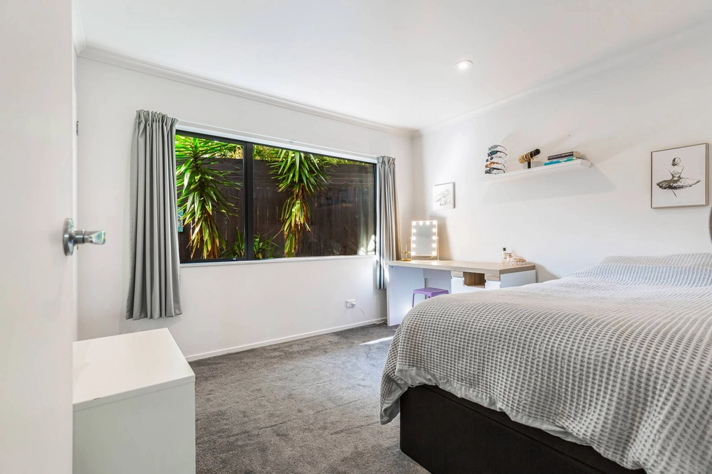 Photos of 33 taipari road te