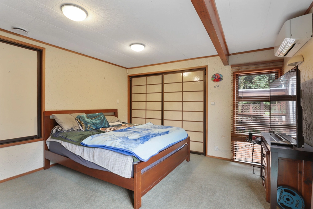 Photos of 54 Wood Bay Road