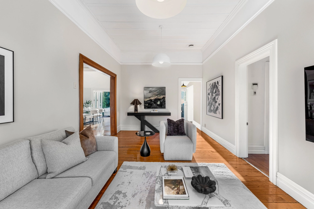Photos of 16 Wairakei Street