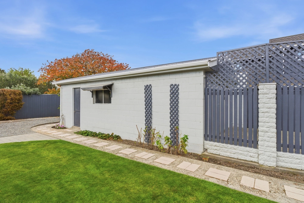 Photos of 72 Merrin Street