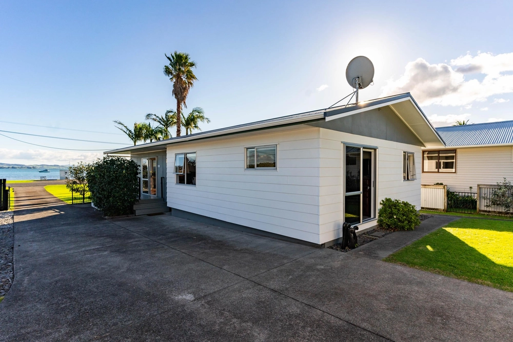 Photos of 1921 Whangarei Heads Road