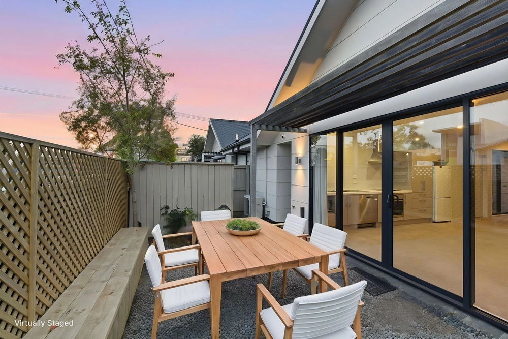 Photos of 29B Clarence Street South