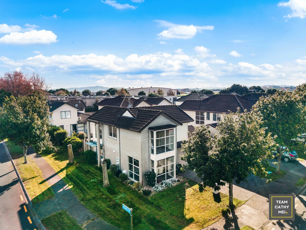 Photos of 29 Figaro Crescent