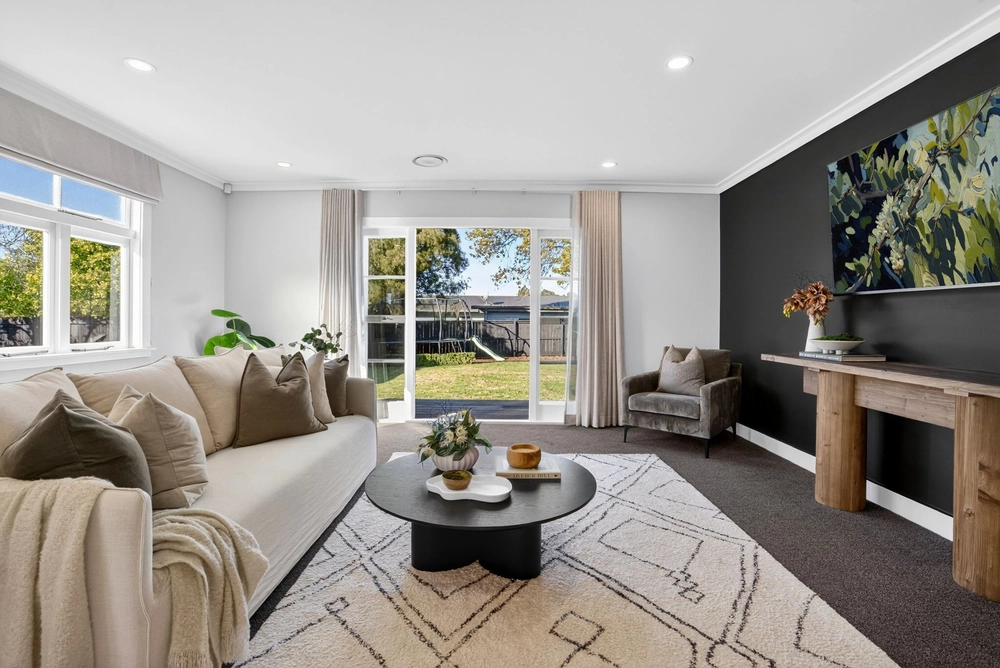 Photos of 9 Woodhouse Road
