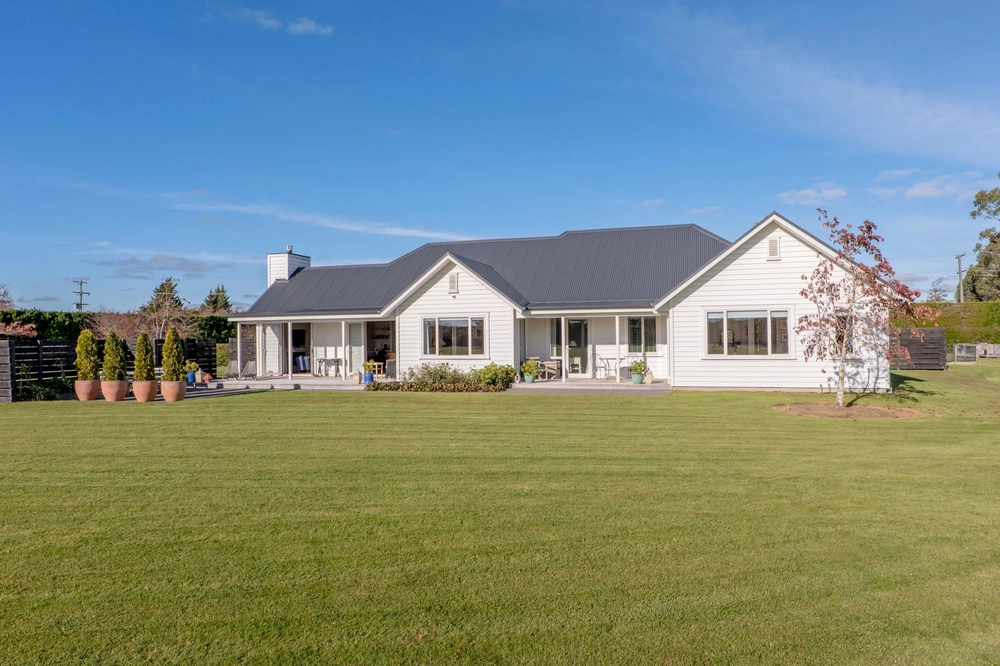 Photos of 695 McLaughlins Road