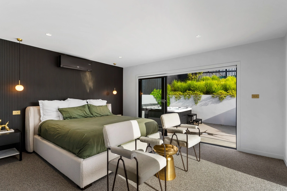 Photos of 12 Grand Ridge Avenue