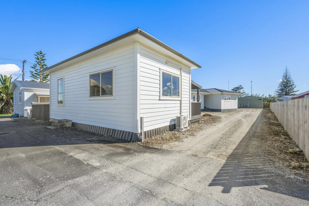 Photos of 16 Ruawai Wharf Road