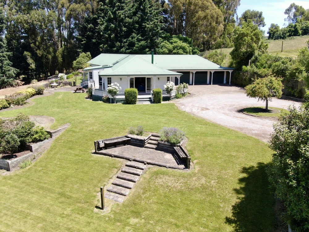 Photos of 65 Te Moenga Park