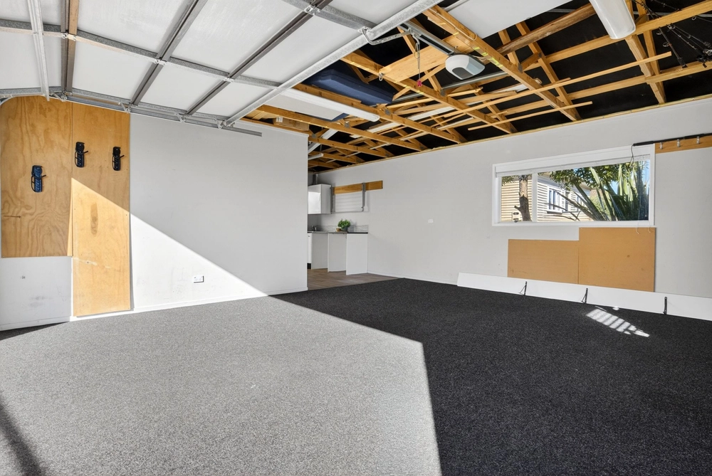Photos of 9 Woodhouse Road