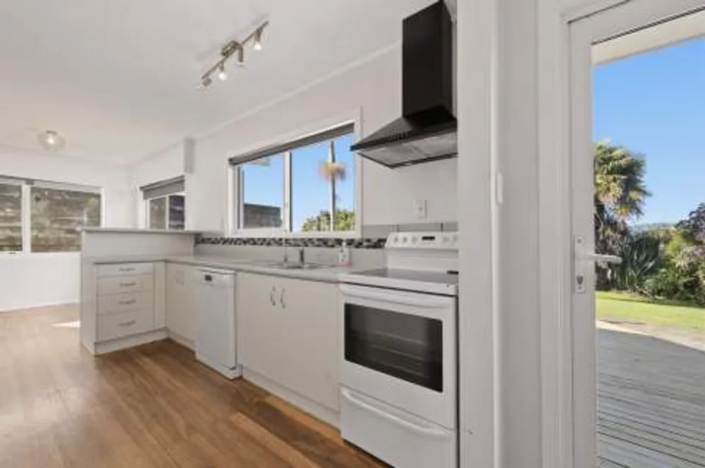 Photos of 423 Maungatapu Road