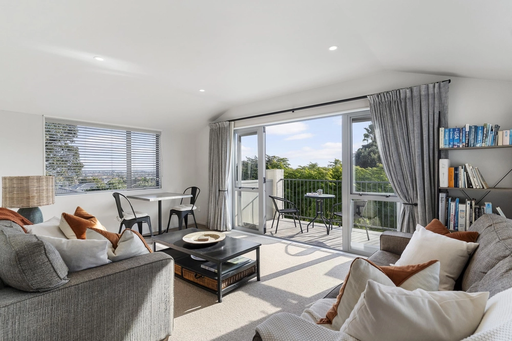Photos of 44A Bleakhouse Road