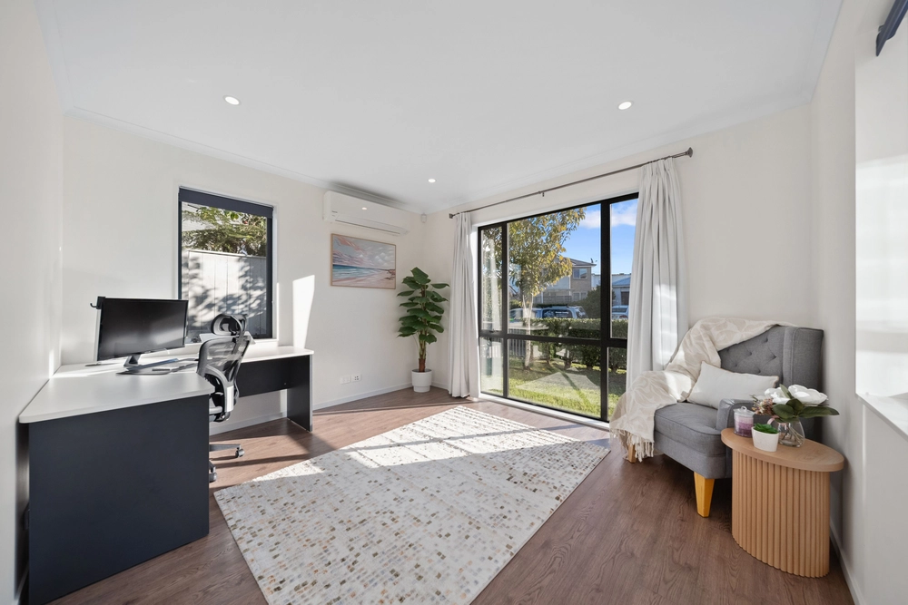 Photos of 9 Vincent McGrath Crescent
