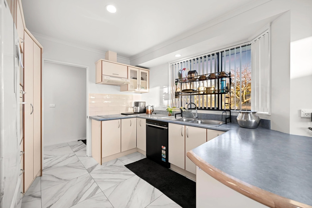 Photos of 9 Wembley Close