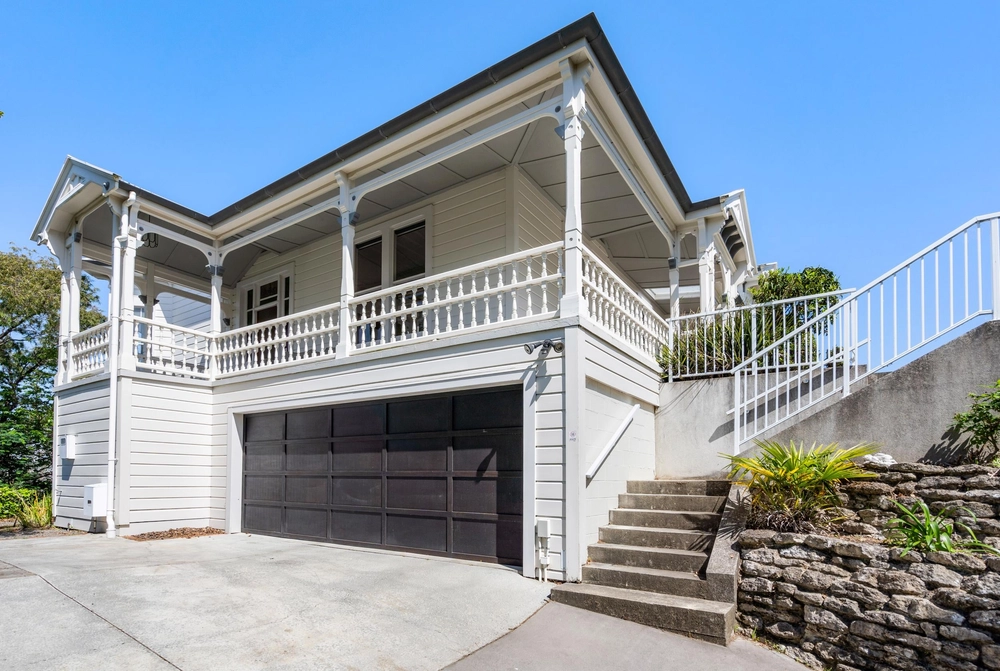 Photos of 6 Thompson Road