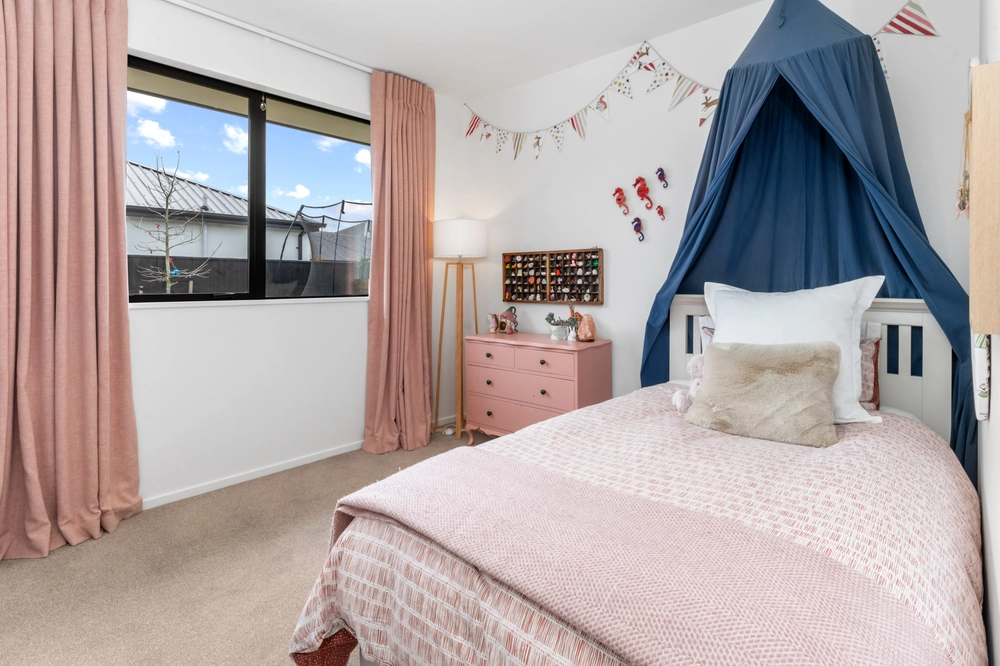 Photos of 10 Spalling Road