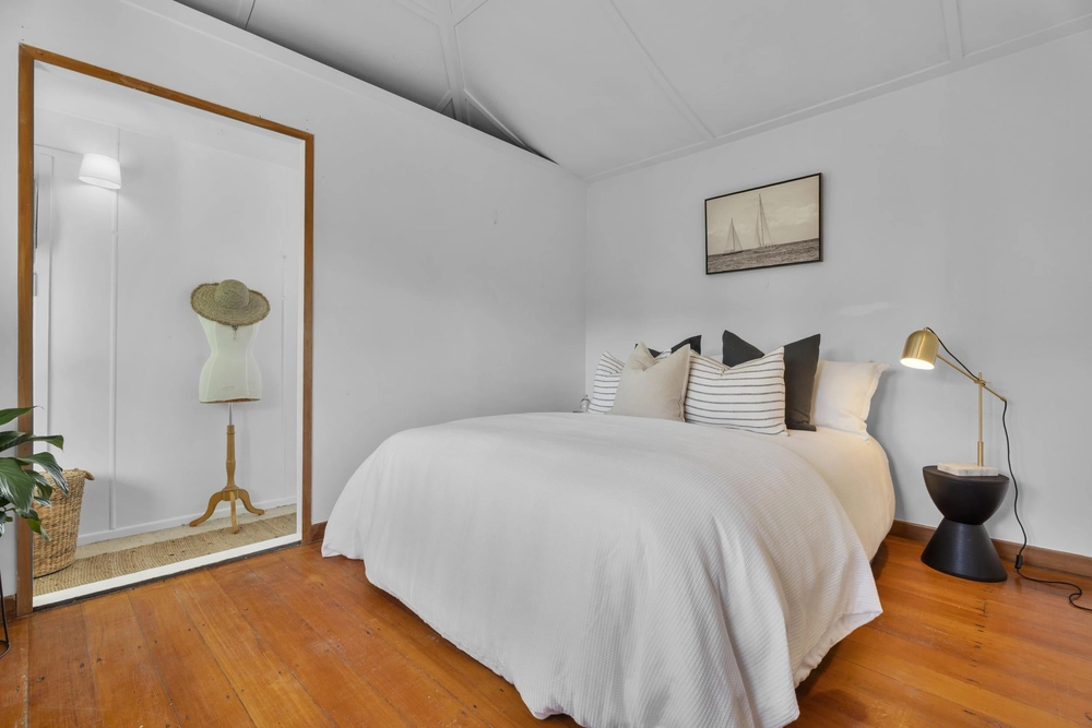 Photos of 2 Seabreeze Road