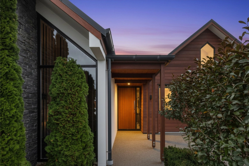Photos of 6 Waterstock Way