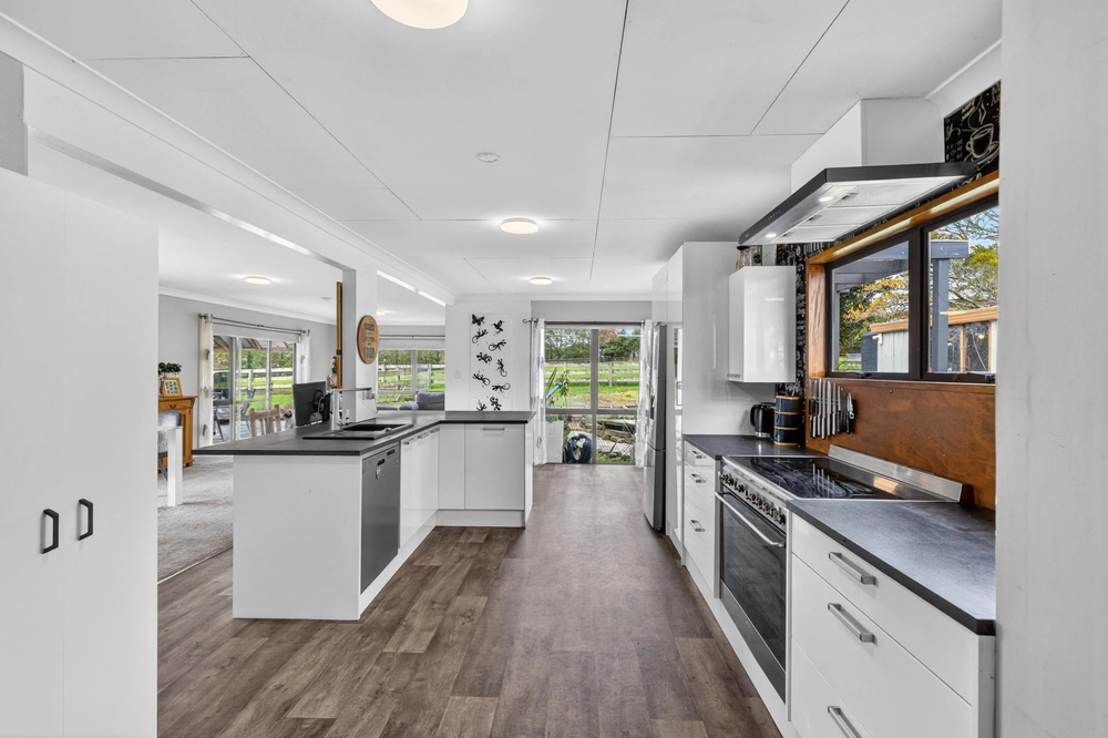 Photos of 216 Manuel Road