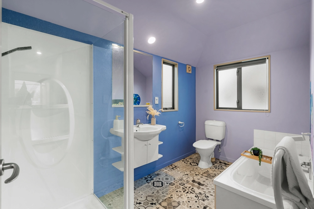 Photos of 70 Wharenui Road