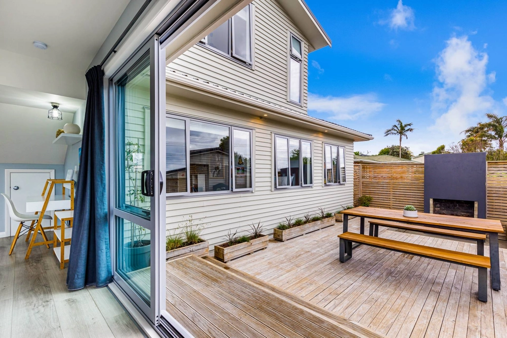 Photos of 103a wharf road te