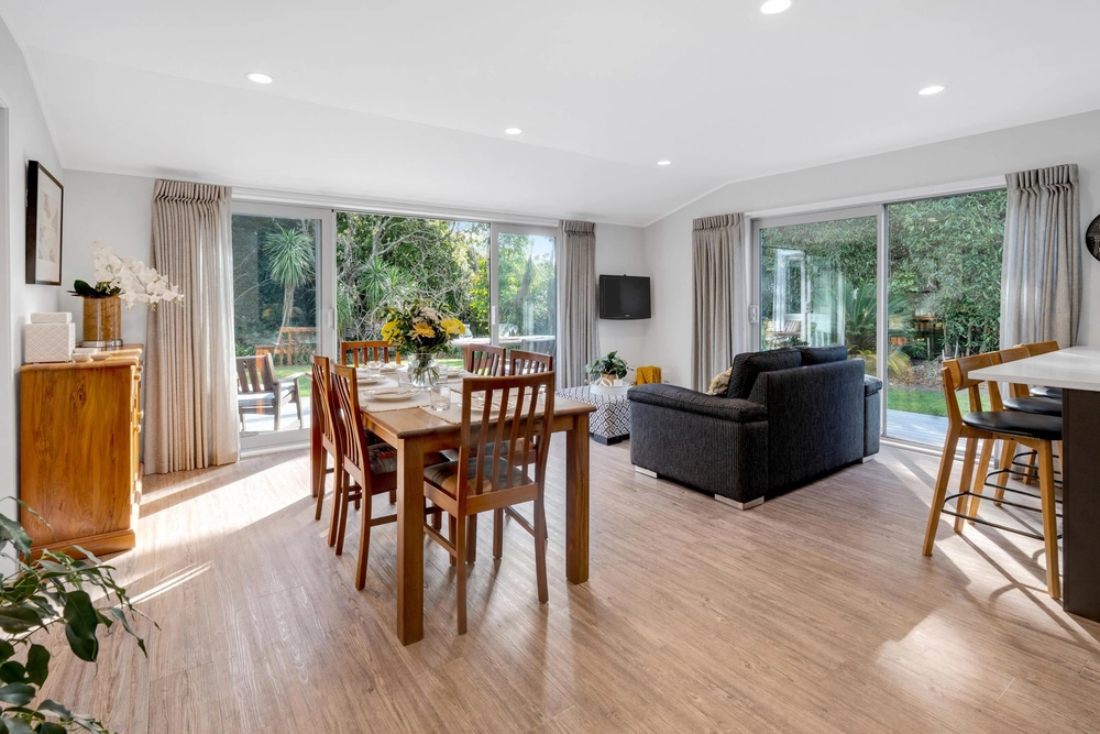 Photos of 12 Camwell Close