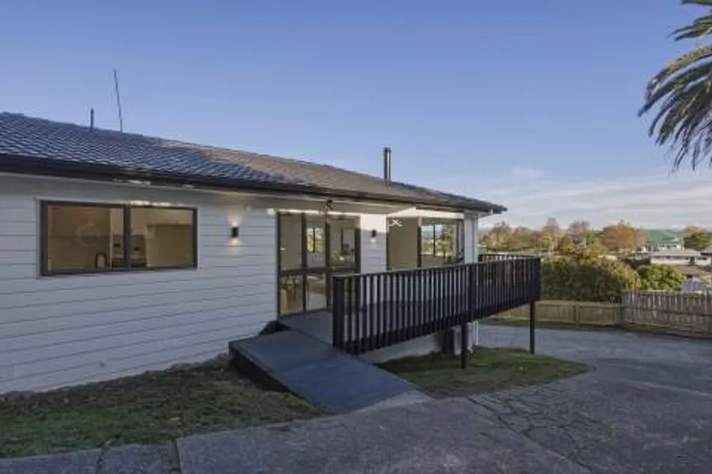 Photos of 14 Pelorus Street