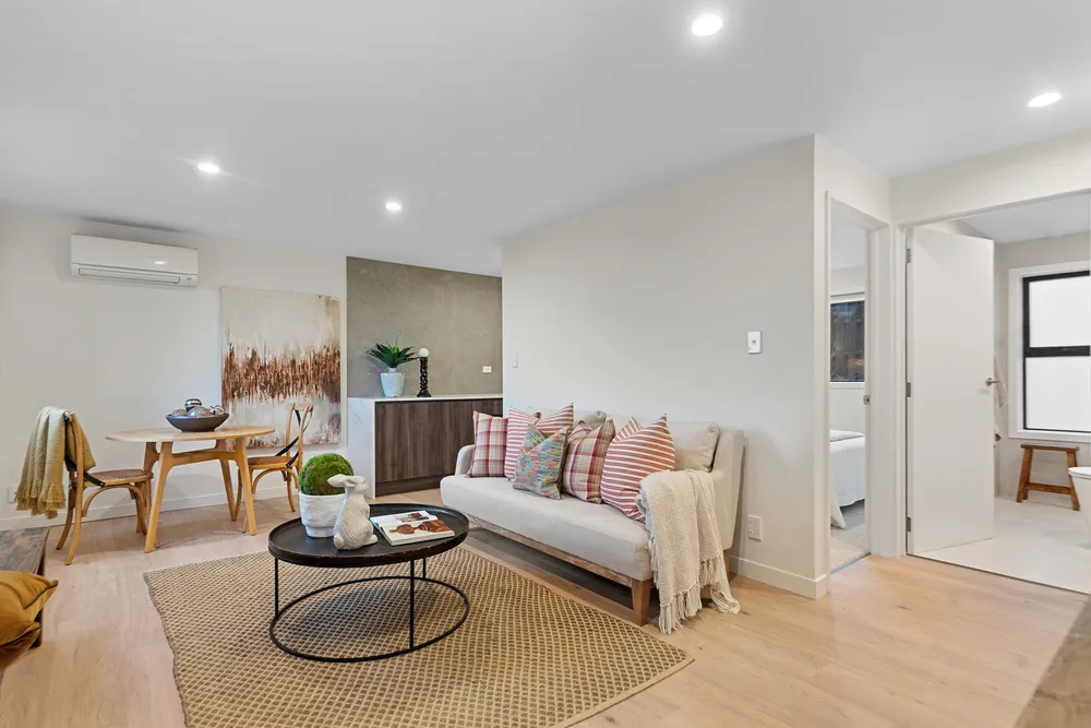 Photos of 72 Glenstrae Road