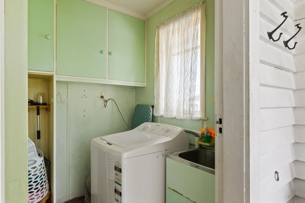 Photos of 21 Ropata Street