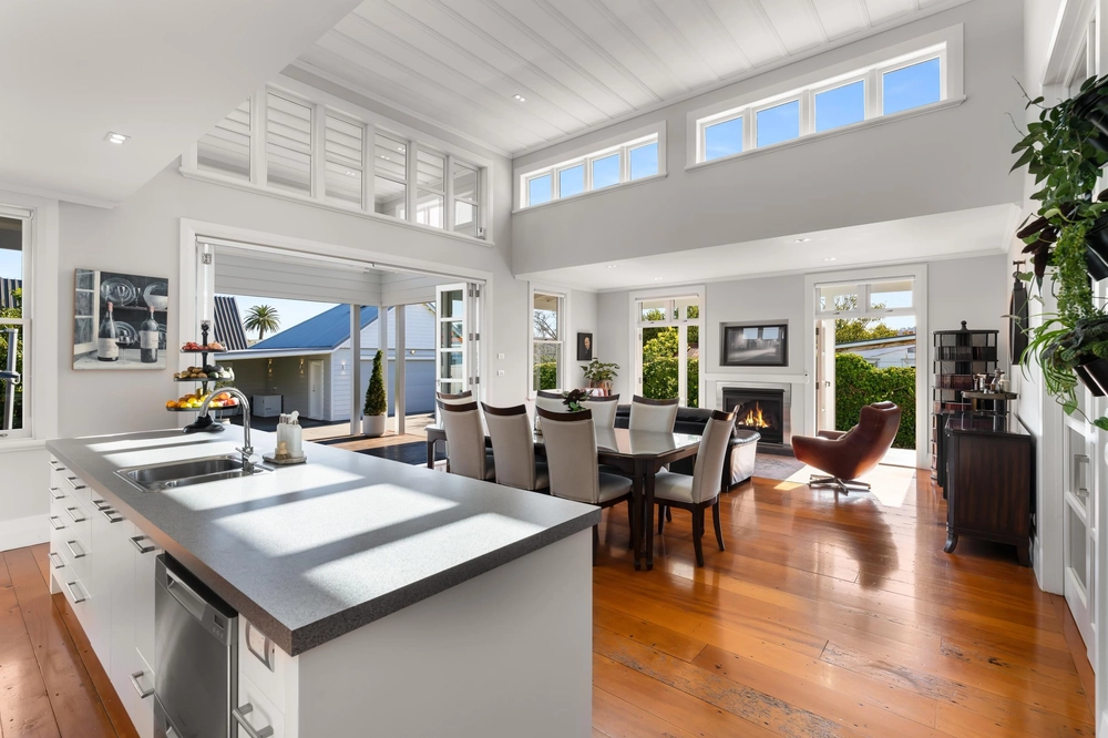 Photos of 107 Rolleston Street
