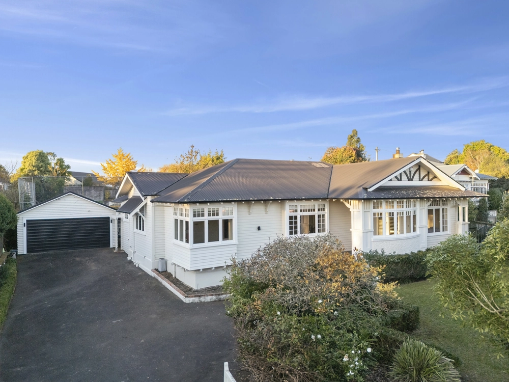 Photos of 410 River Road