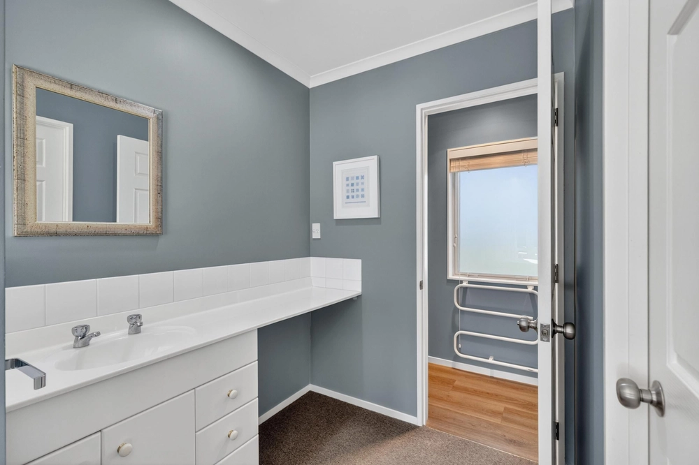 Photos of 328 Newell Road